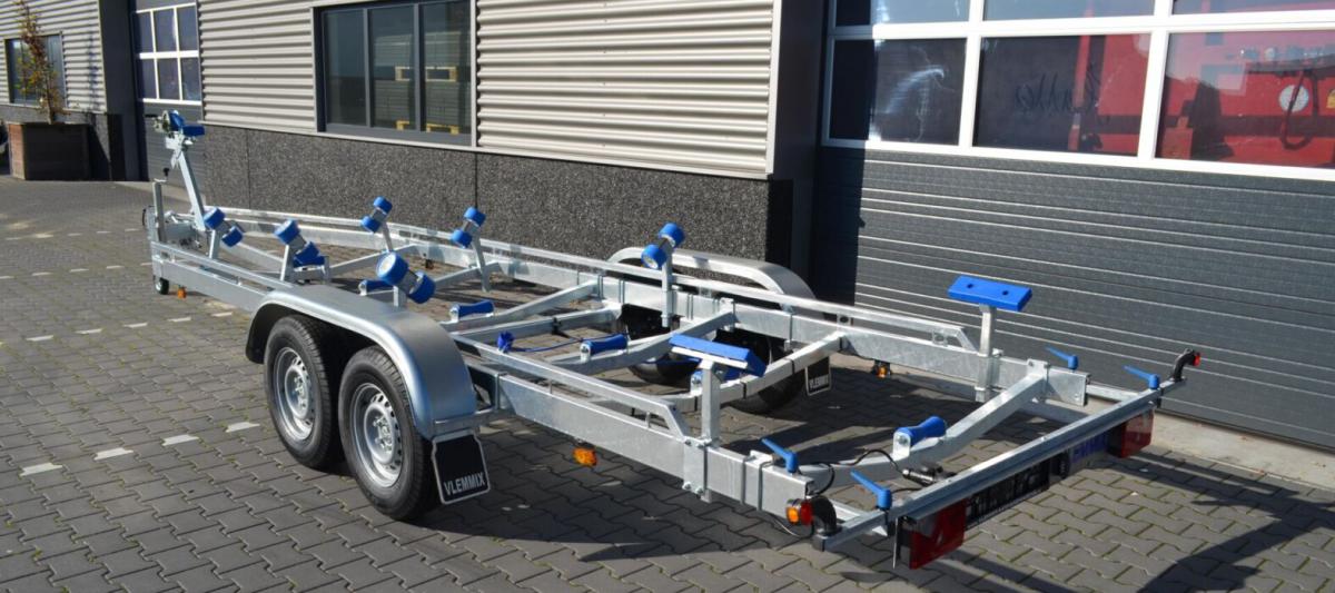 Vlemmix 2700 kg trailer 780 zu verkaufen