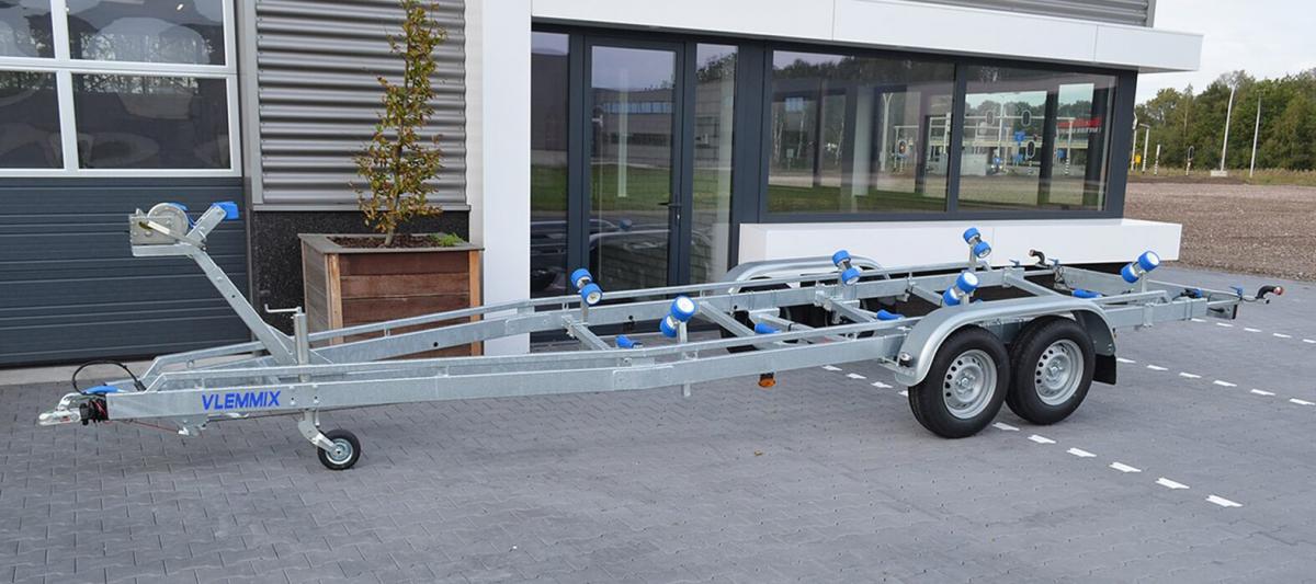 Vlemmix 2700 kg trailer 700 For sale