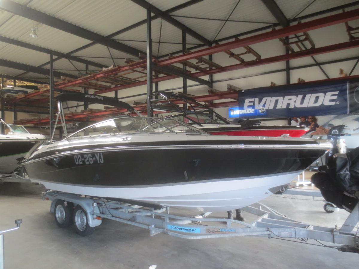 Four Winns  210 HORIZON Te koop