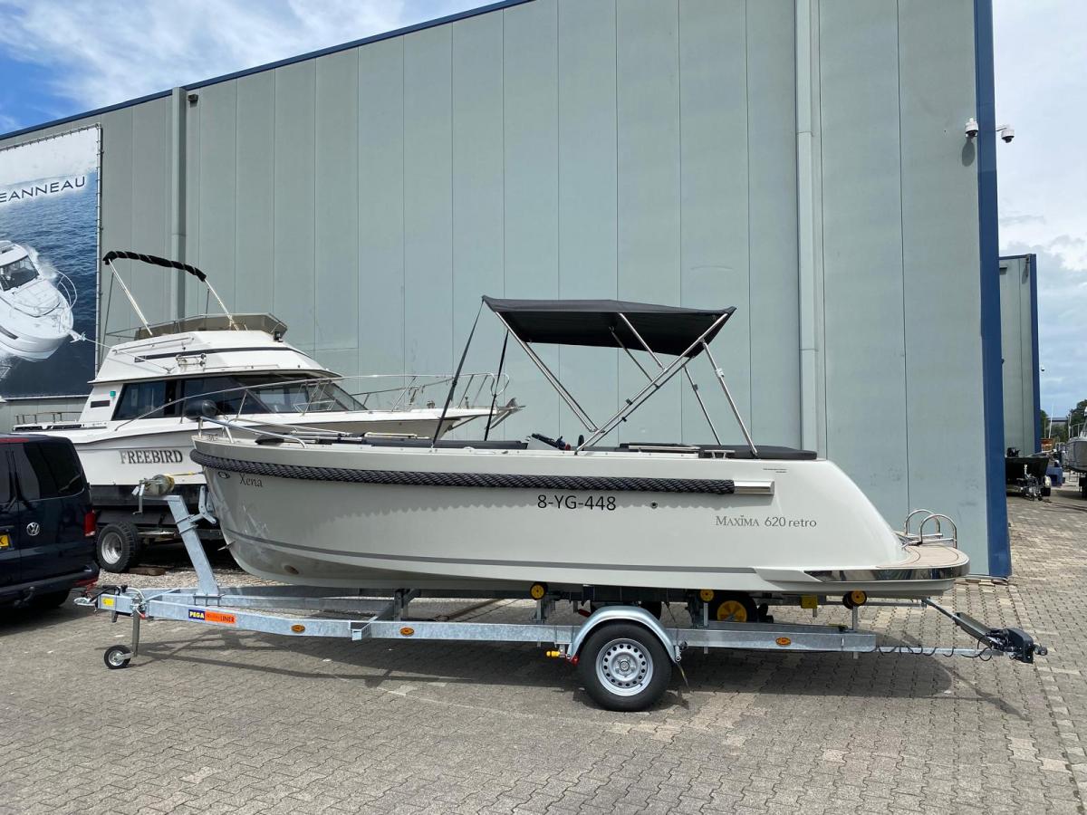 Maxima  620 Retro met Boegschroef 