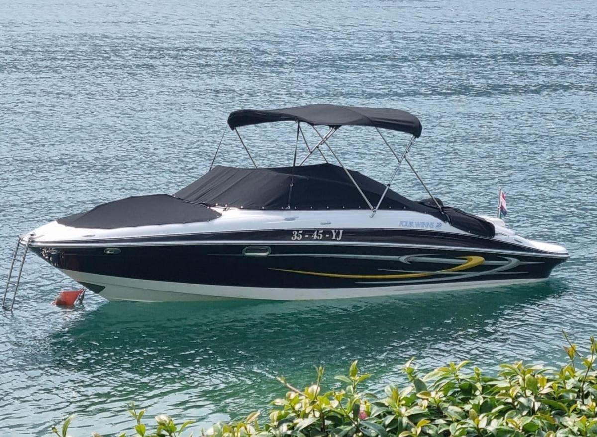 Four Winns 240 Horizon Bowrider Te koop