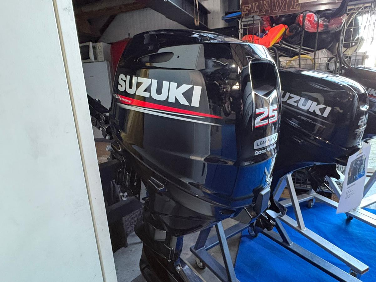 Suzuki DF25AES zu verkaufen