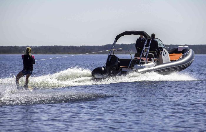 Zodiac Medline 6.8 RIB zu verkaufen