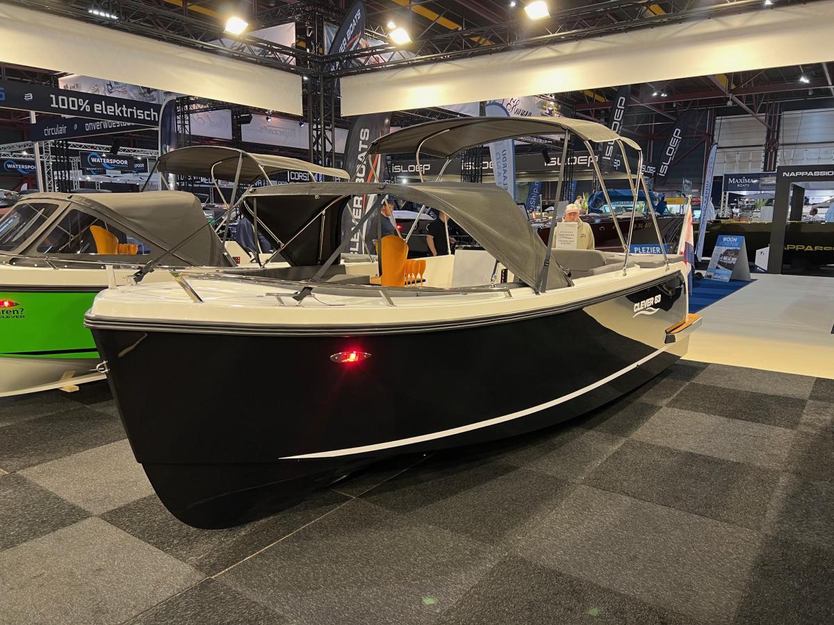 Clever 63 Tender For sale