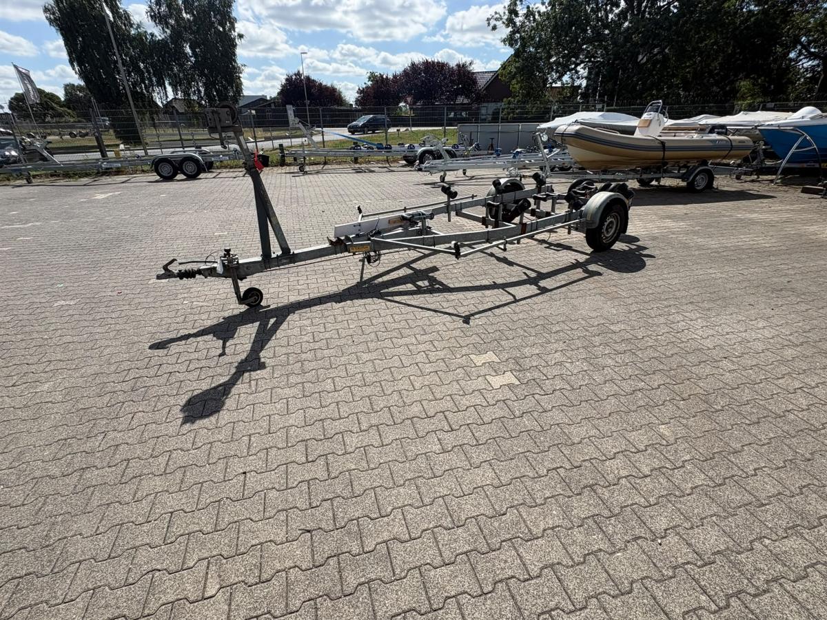 Kalf 1350KG trailer zu verkaufen