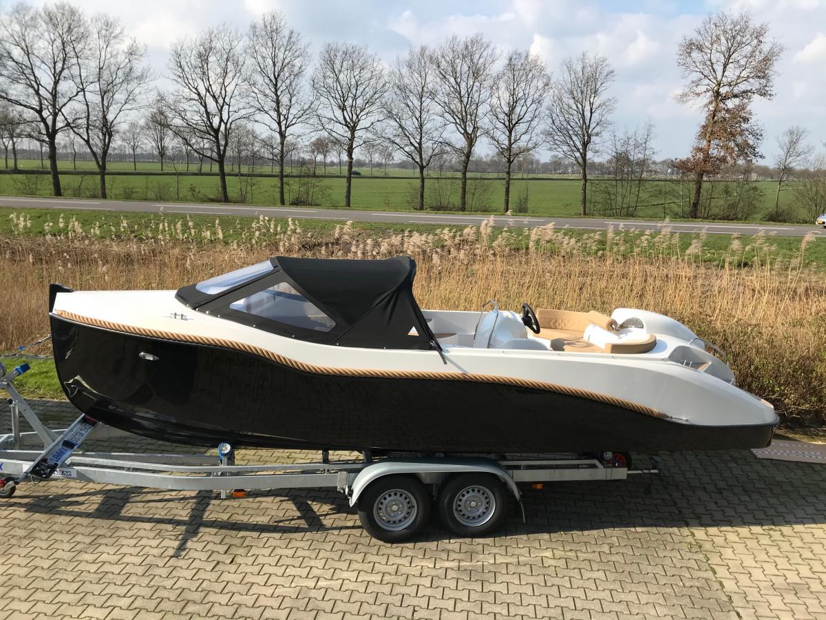 Oud Huijzer 700 Tender Te koop