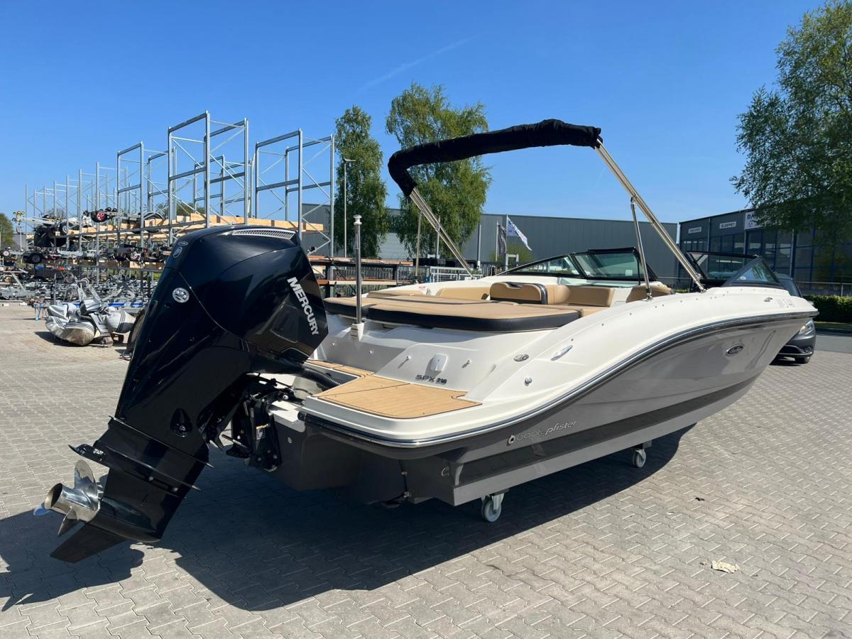 Sea Ray  210 SPX Outboard zu verkaufen