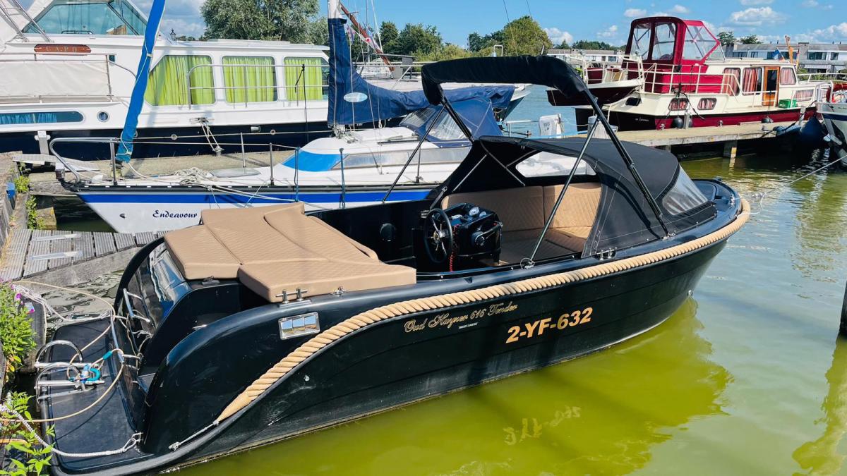 Oud Huijzer 616 Tender For sale