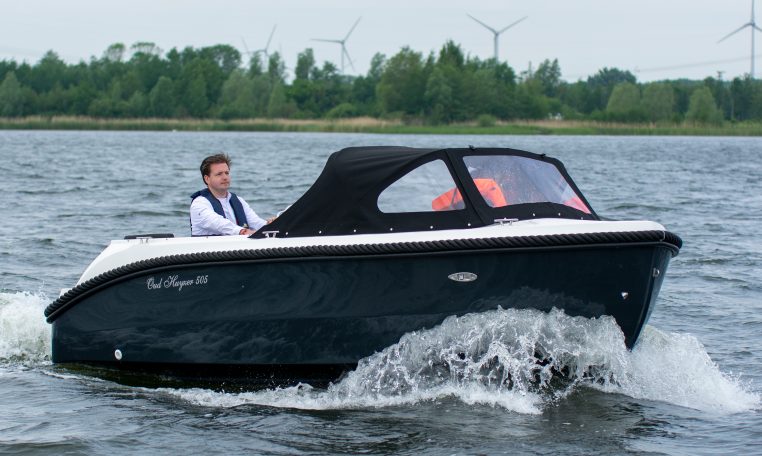 Oud Huijzer  505 Tender Reserviert