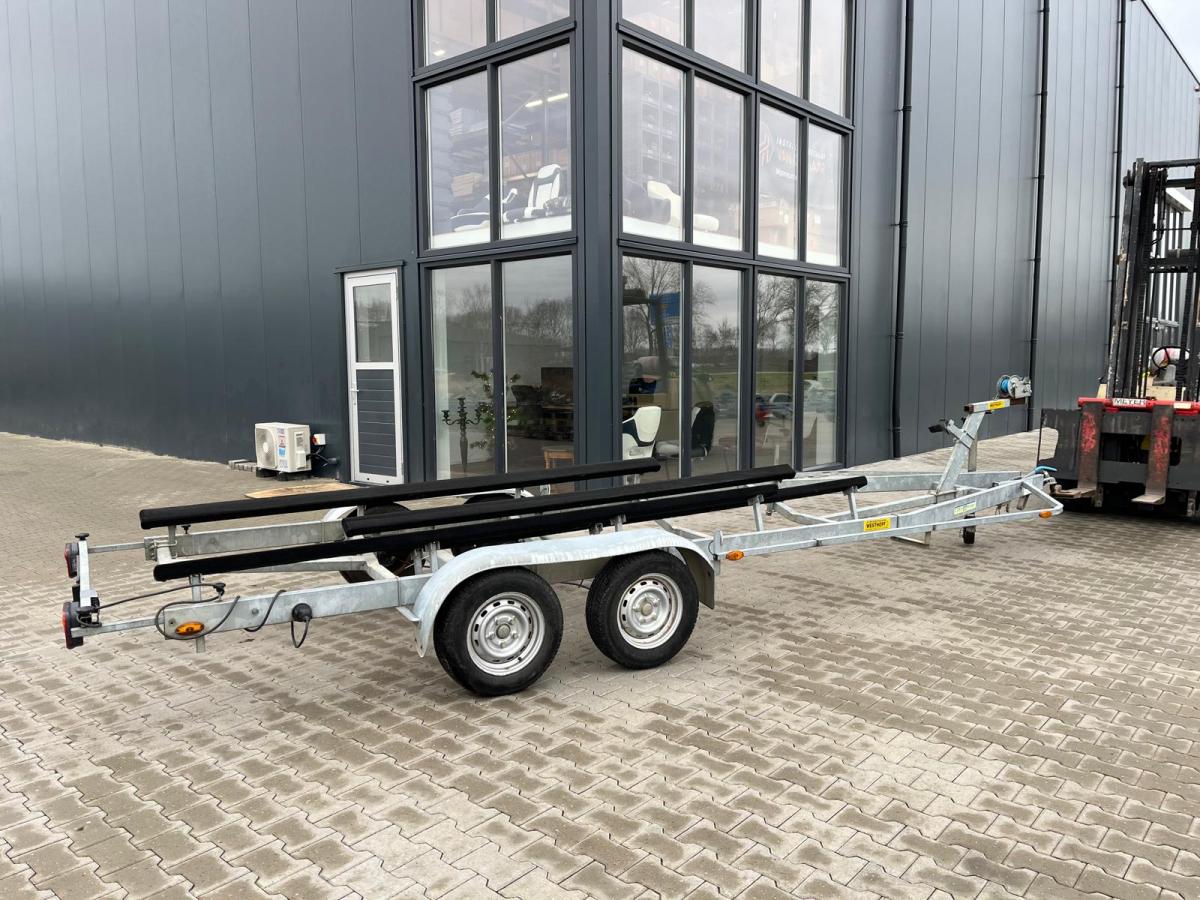 TDS Bootrailer 2000 KG 