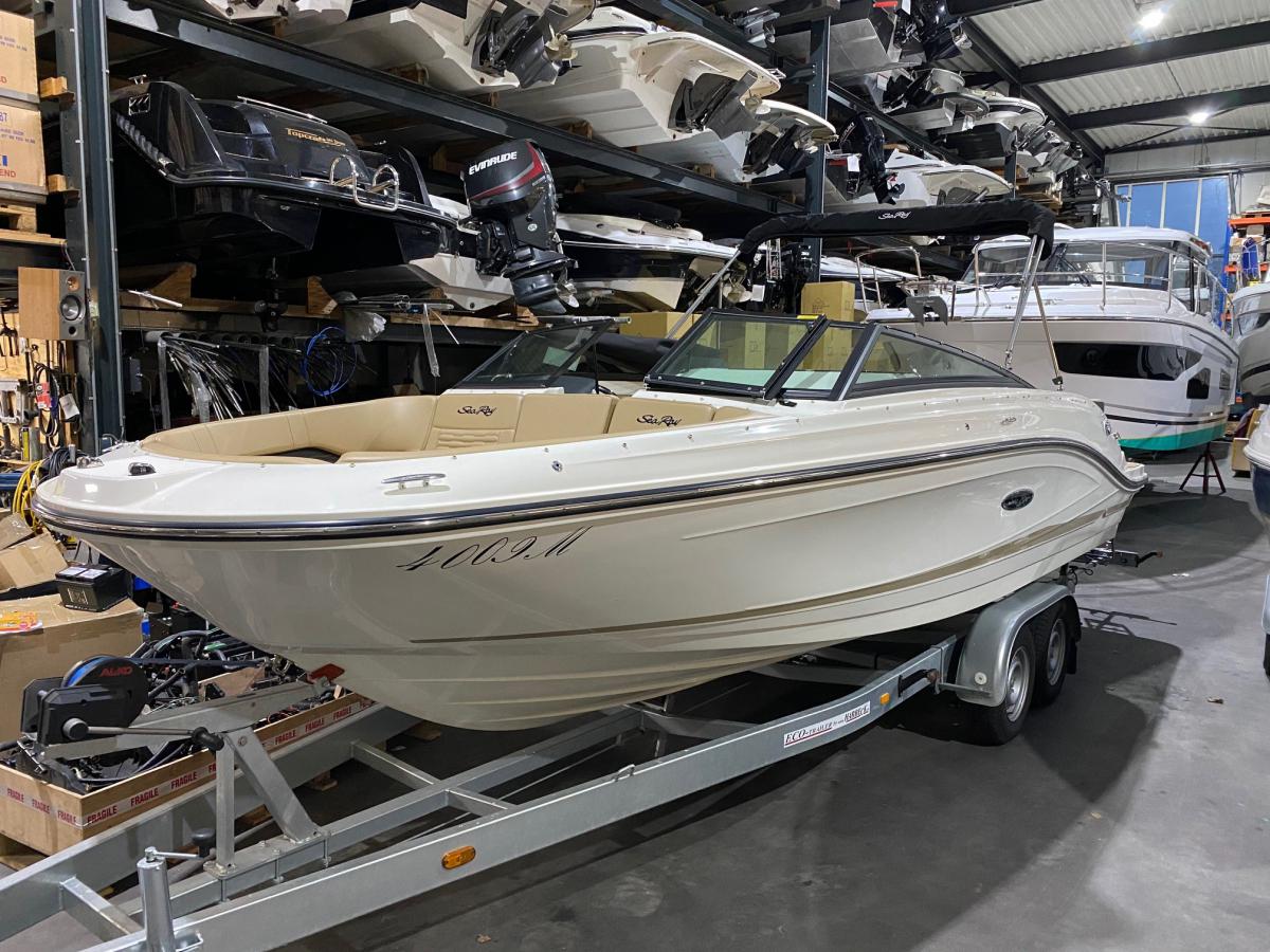 Sea Ray  230 SPX Bowrider Te koop